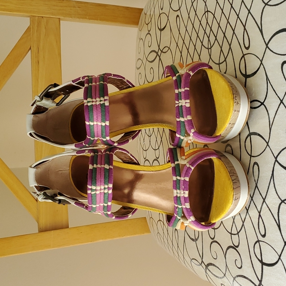Bakers Cream and Colered Woven Heel